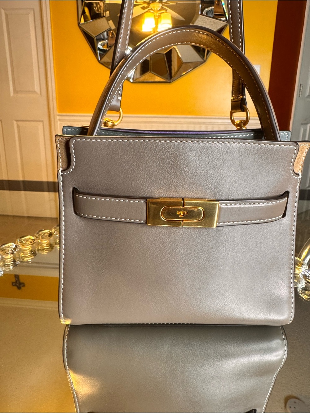Tory Burch Mini Lee Radziwill Double Shoulder Bag In Clam Shell. - Picture 4 of 17